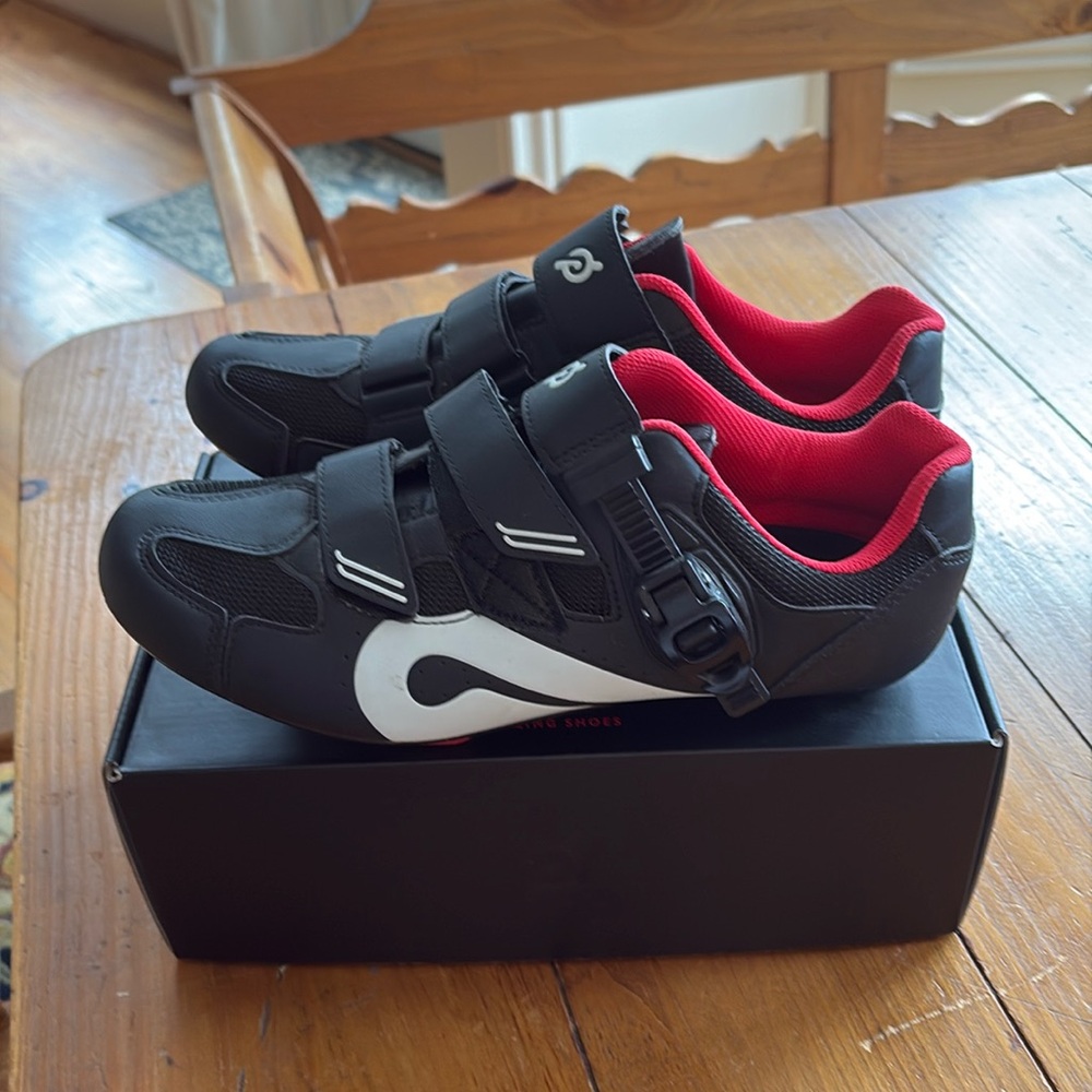 Peloton cycling shoes size 43- men’s 12